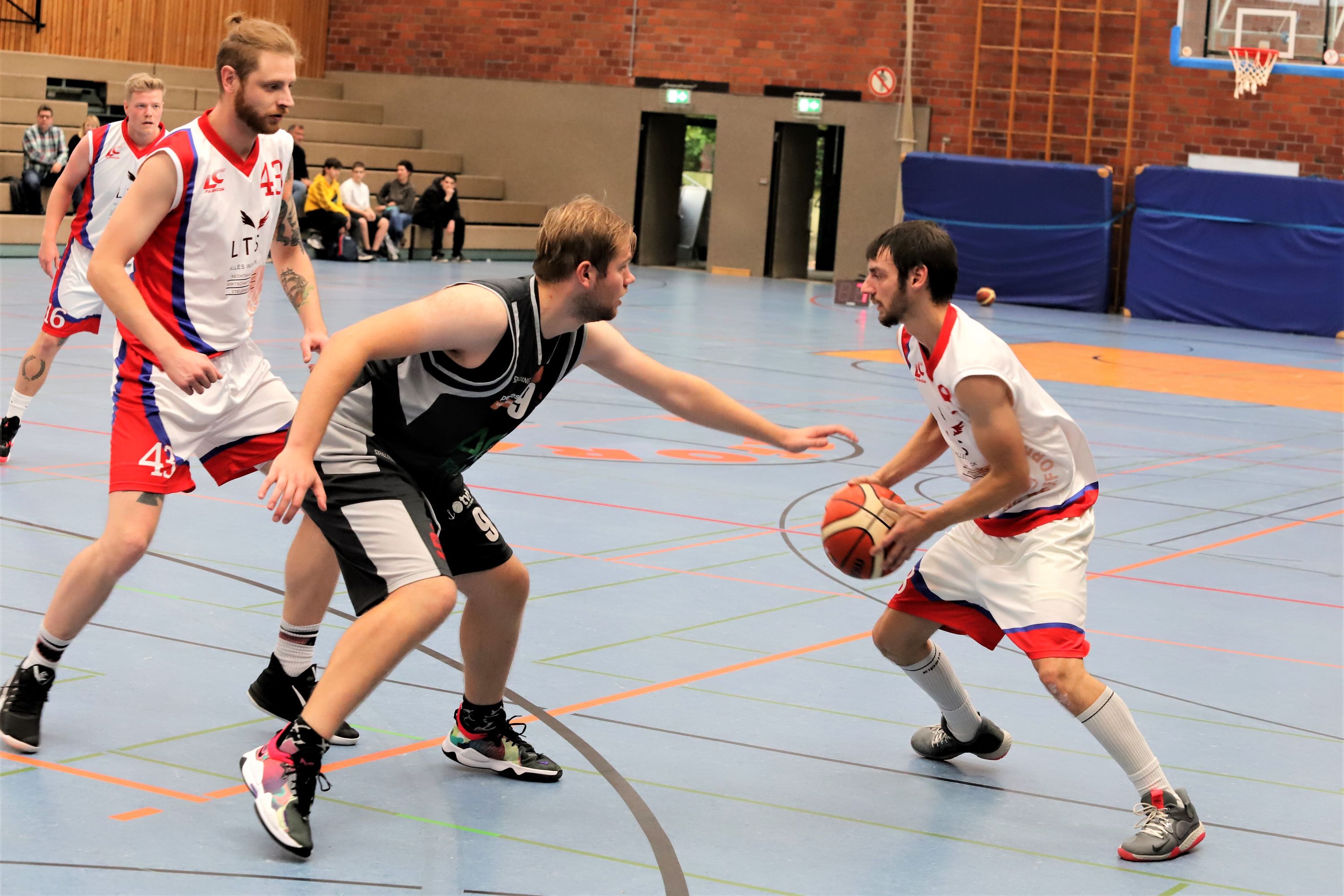 H2: Pflichtsieg gegen Brackwede